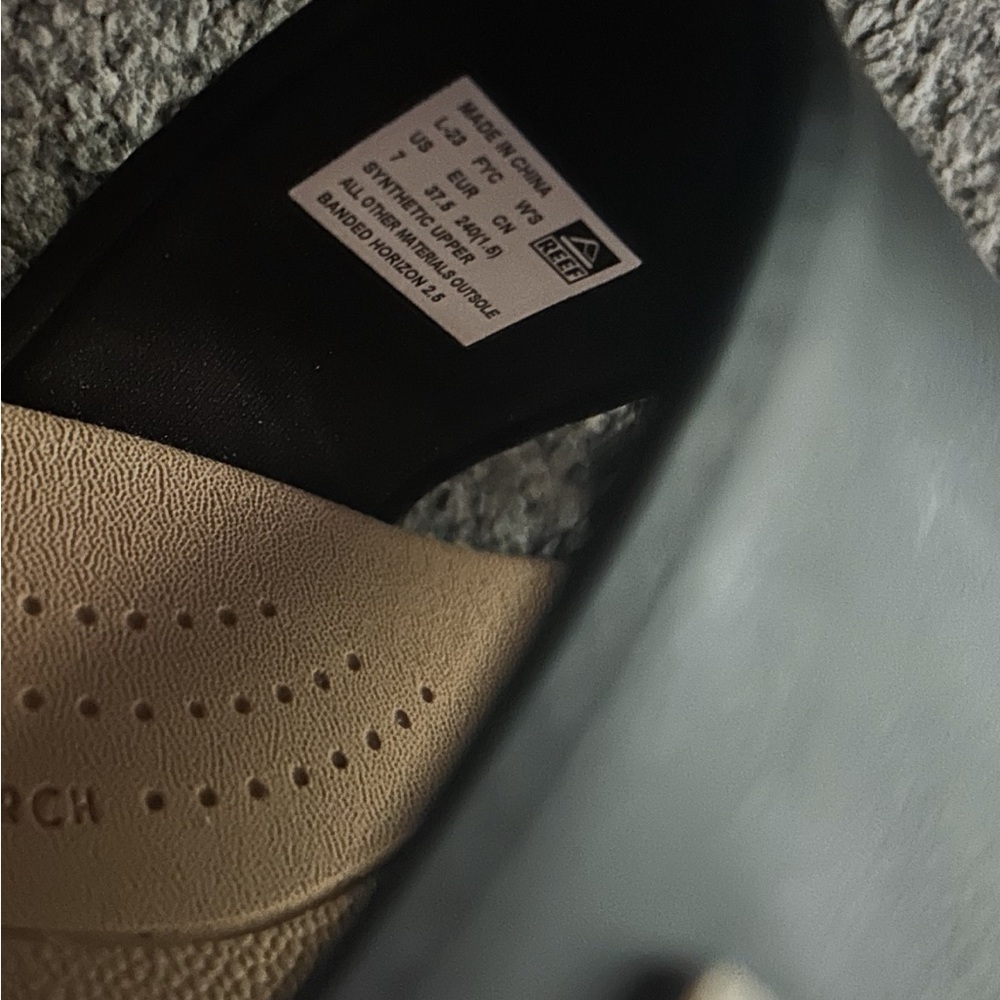 Reef EUC Black and Tan Slide horizon Sandals - Picture 5 of 7